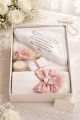 Trusou alb cu detalii roz si perle 1234 NB-TRUSOU01X