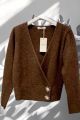 Cardigan maro tip wrap din tricot moale cu nasturi decorativi IT-BL26F